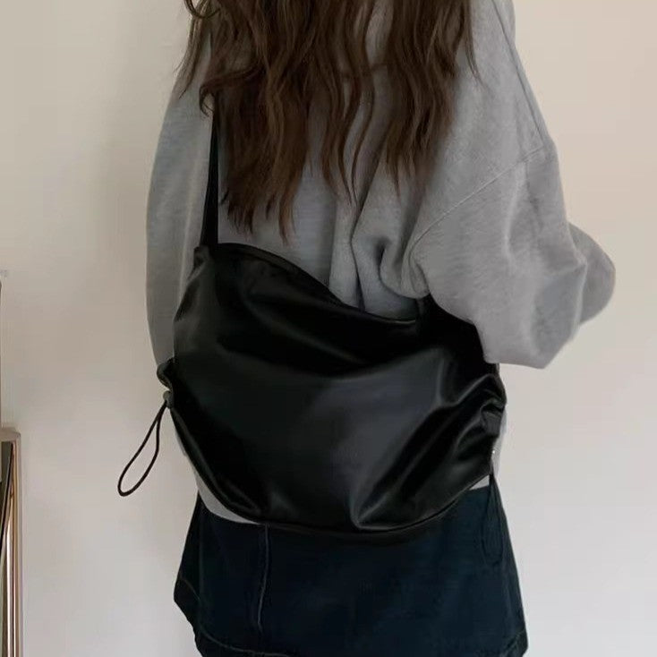 Ielgy Large-Capacity Pleated Tote Bag High-End Commuter Wide Shoulder Strap Messenger Bag