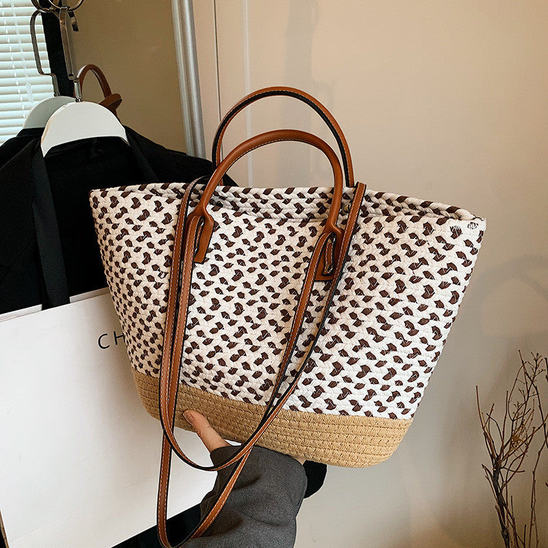 Ielgy Bohemian Style Hand-Woven Bag Seaside Vacation Travel Straw Woven Large Capacity Leisure Simple Commuter Female Bag