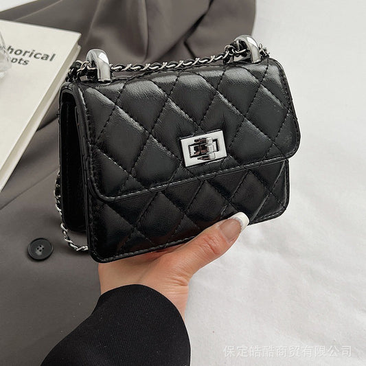 Ielgy Fashionable High-End Rhombus Shoulder Crossbody Chain Small Square Bag