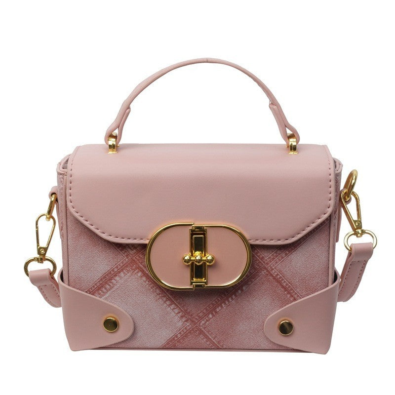 Ielgy Simple Fashion Handbag Diamond Chain Casual Crossbody Small Square Bag