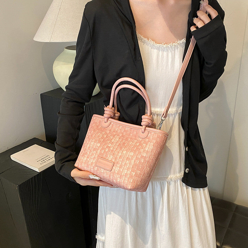 Ielgy Woven Bag Female Large-Capacity All-Match Messenger Bag Casual Portable Buck