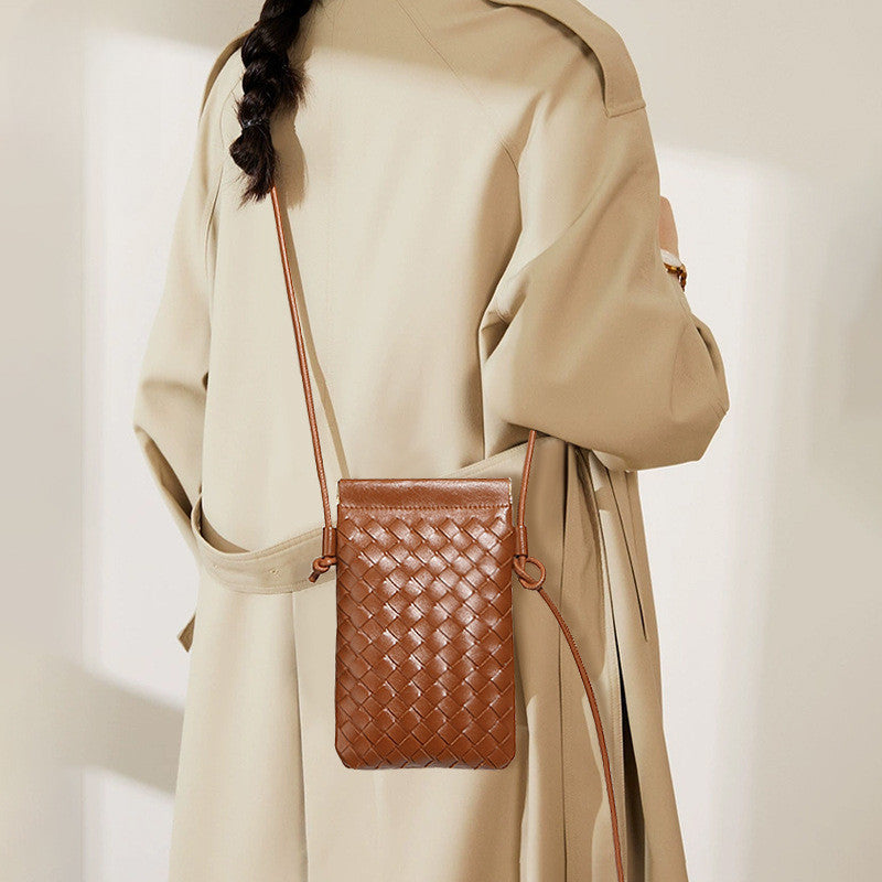 Ielgy Fashion Mini Mobile Phone Bag Hand-Woven Bag Simple Trendy All-Match Retro Small One-Shoulder Messenger Female Bag
