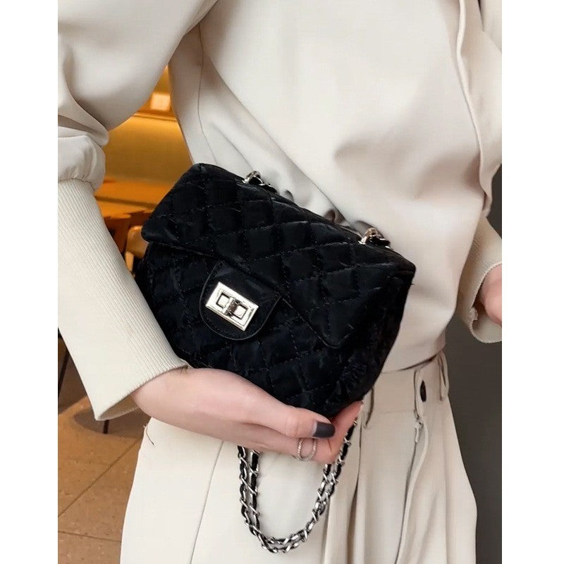 Ielgy Korean Style High-End Chain Small Square Bag Shoulder Crossbody Black Fashion Bag