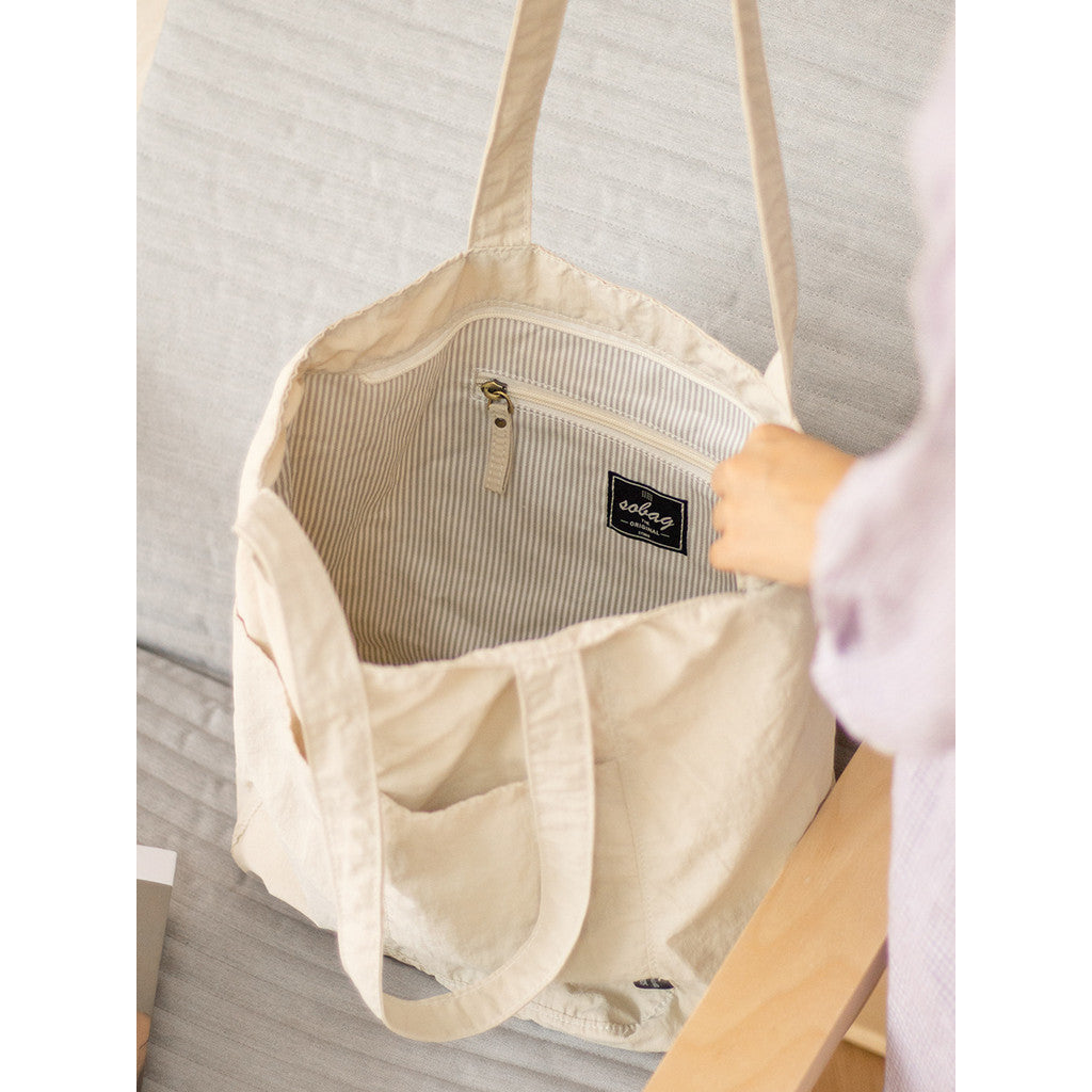 Ielgy Japanese Waterproof Nylon Casual Shoulder Bag Niche Design Feel Large Capacity Commuter Tote Large Bag