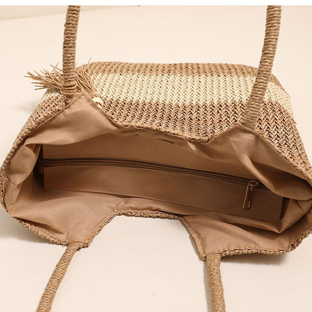 Ielgy Ladies Two-Color Tassel Woven Bag Fashion One-Shoulder Casual Straw Beach Bag