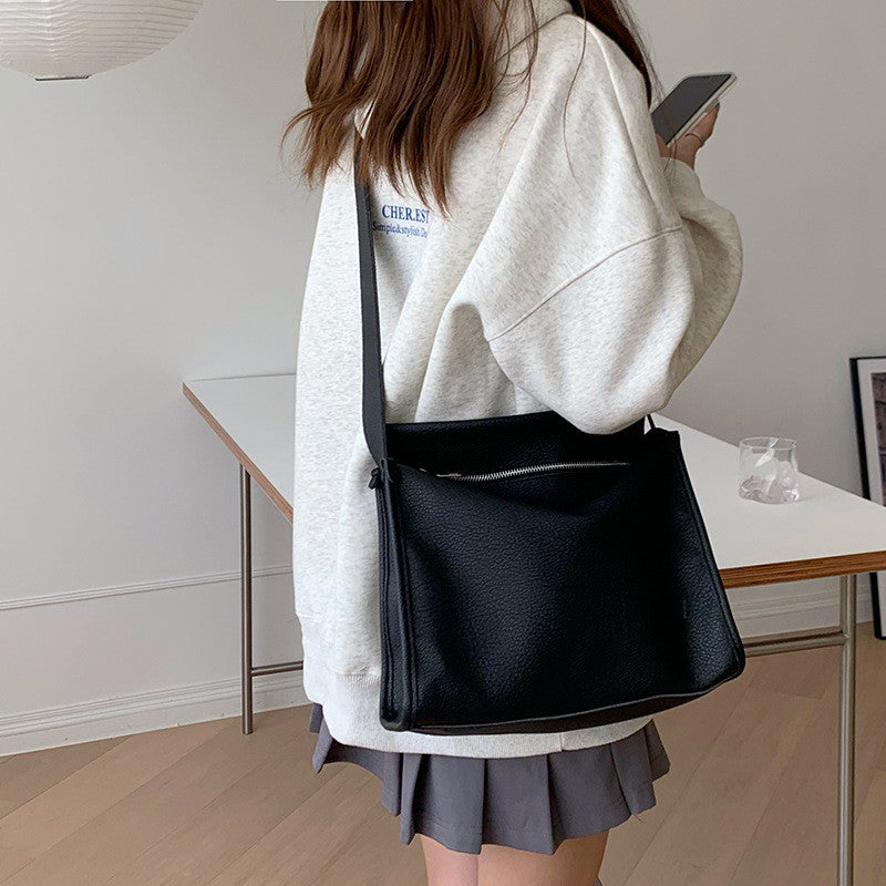 Ielgy Ladies Fashion Apricot One-Shoulder Messenger Bag Simple All-Match Commuter Niche Texture Mes