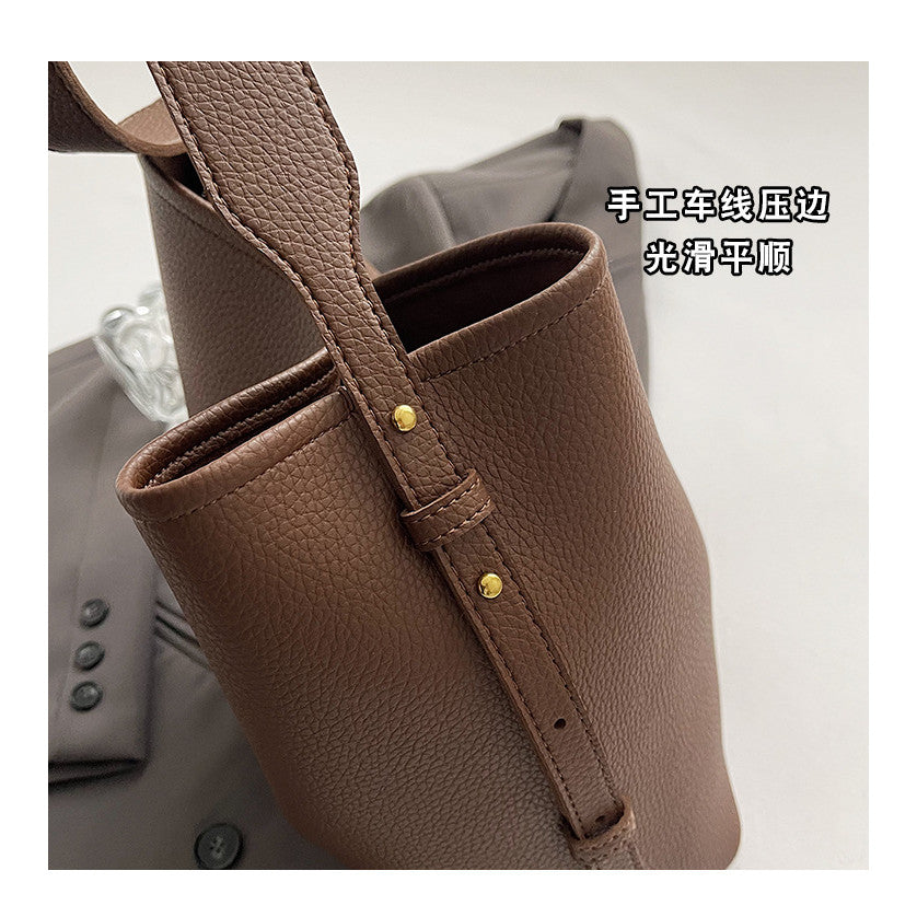 Ielgy Retro Large-Capacity Bucket Bag All-Match Simple Shoulder Tote Bag