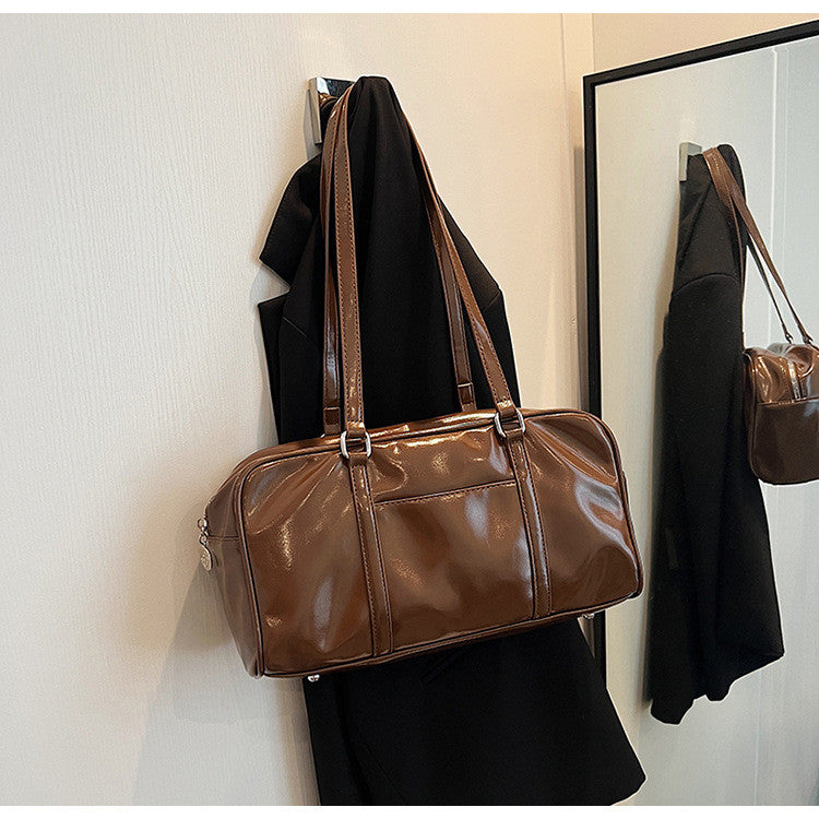 Ielgy Black Shoulder Bag Summer Texture Fashion Commuter Handbag