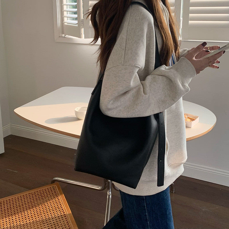 Ielgy Texture Large Bag Fashion Shoulder Messenger Bag Work Commuter Large Capacity Soft Leather Bucket Bag