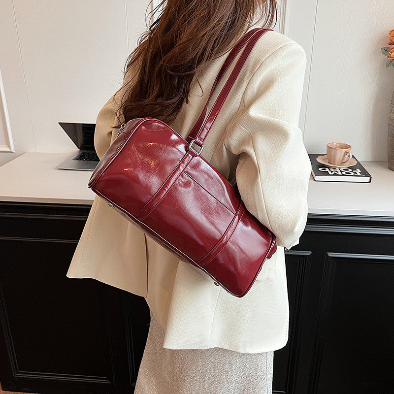 Ielgy Black Shoulder Bag Summer Texture Fashion Commuter Handbag