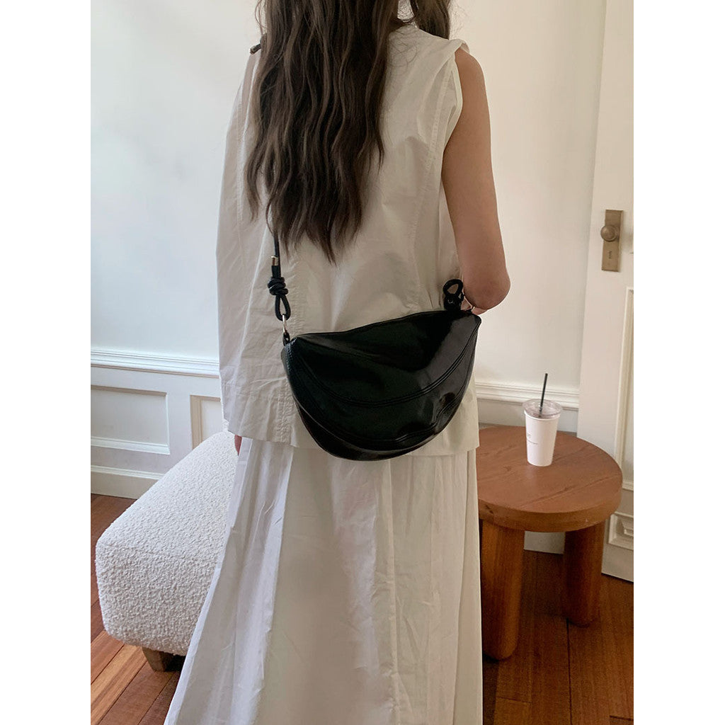 Ielgy Korean Niche Underarm Bag Women's Trendy Fashion Saddle Bag Casual Red Messenger Bag Trendy