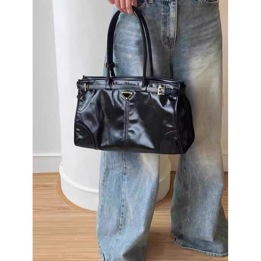 Ielgy High-End Oil Wax Leather Motorcycle Handbag Large Capacity Tote Bag Commuter Fashion All-Match Shoulder Messen