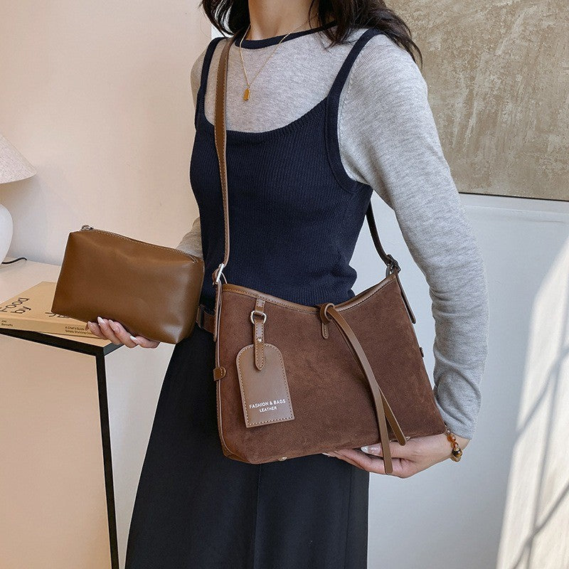 Ielgy Retro Commuter Ladies Shoulder Messenger Bag High-End Texture Niche Tote Bag