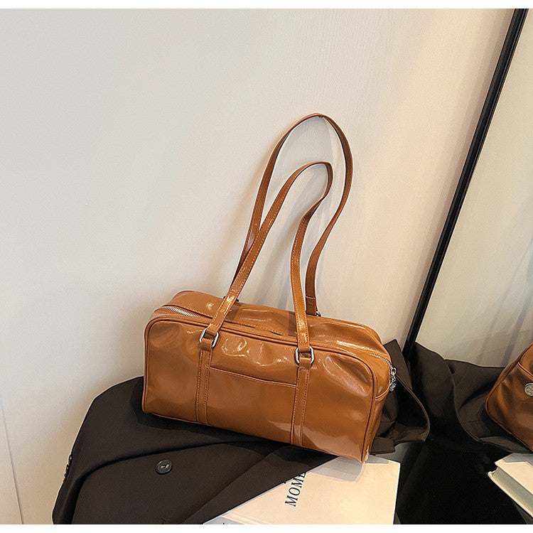 Ielgy Black Shoulder Bag Summer Texture Fashion Commuter Handbag