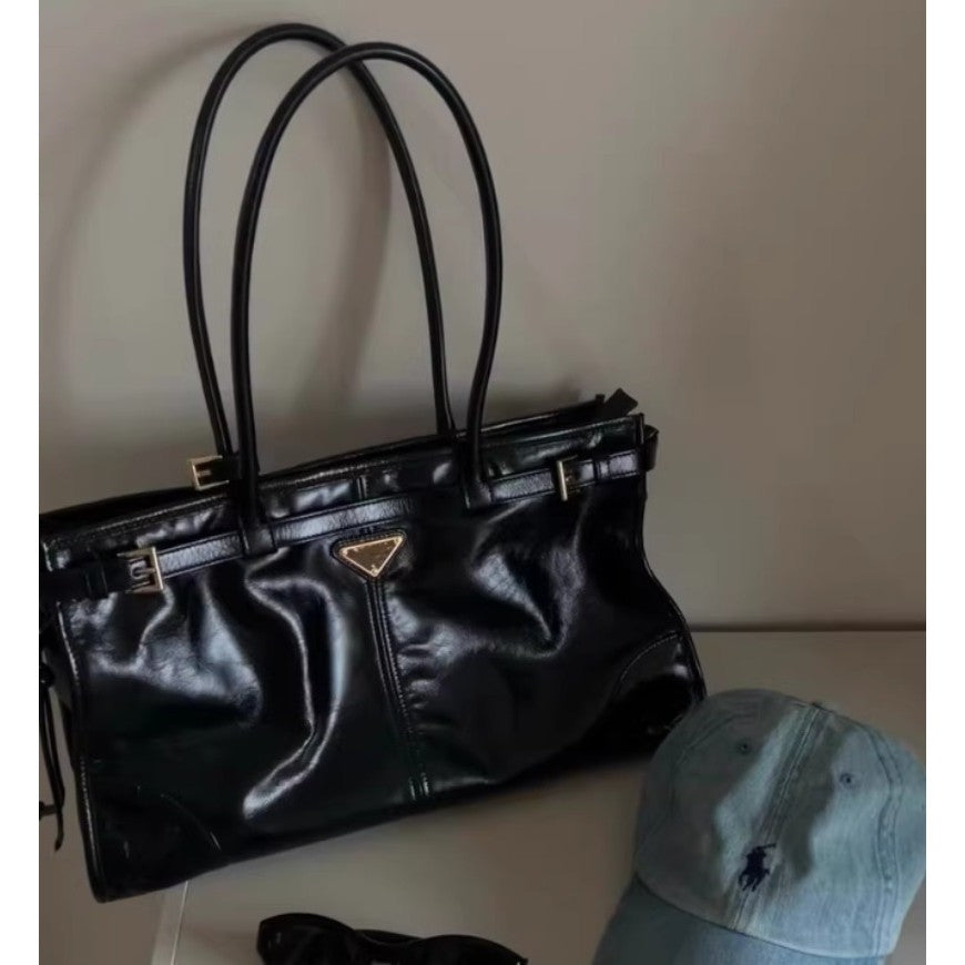 Ielgy High-End Oil Wax Leather Motorcycle Handbag Large Capacity Tote Bag Commuter Fashion All-Match Shoulder Messen