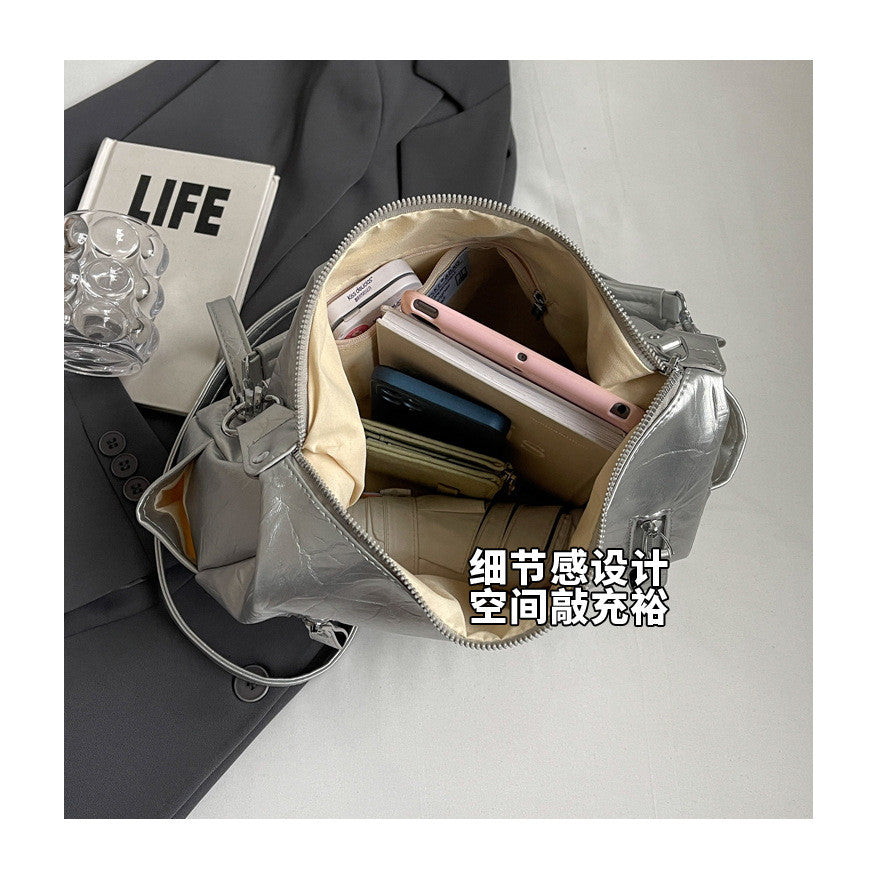 Ielgy Fashion Hot Girl Style Motorcycle Bag Retro Large-Capacity Shoulder Bag Commuter Tote Bag