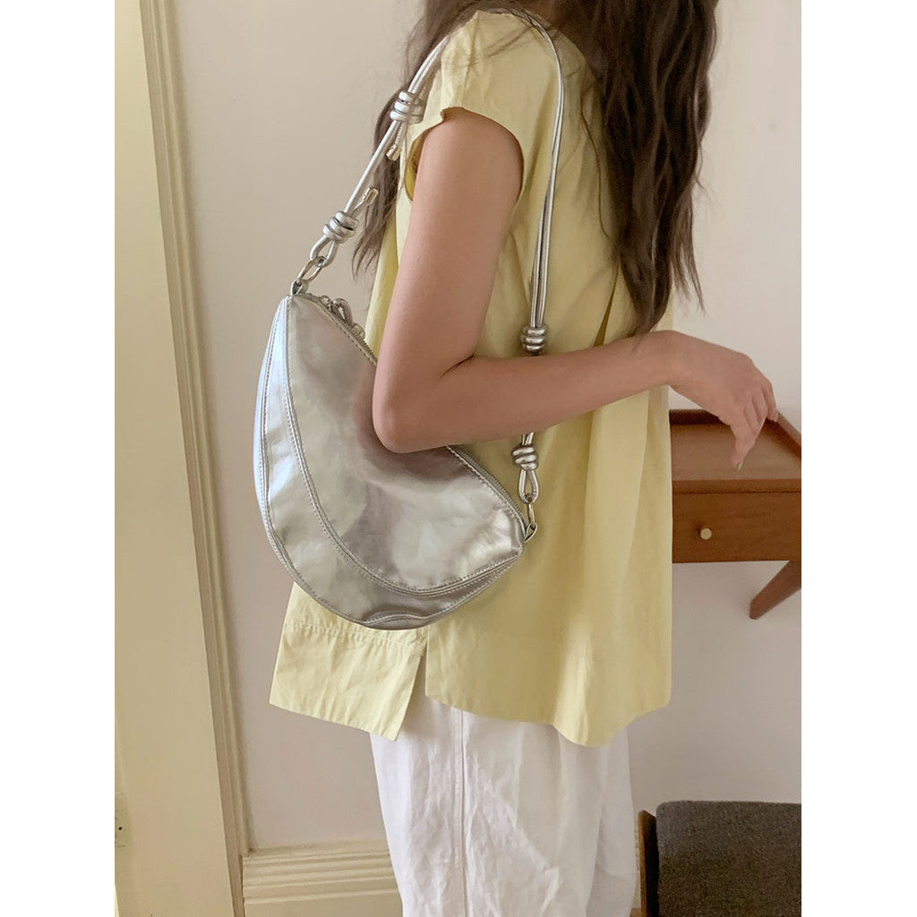 Ielgy Korean Niche Underarm Bag Women's Trendy Fashion Saddle Bag Casual Red Messenger Bag Trendy