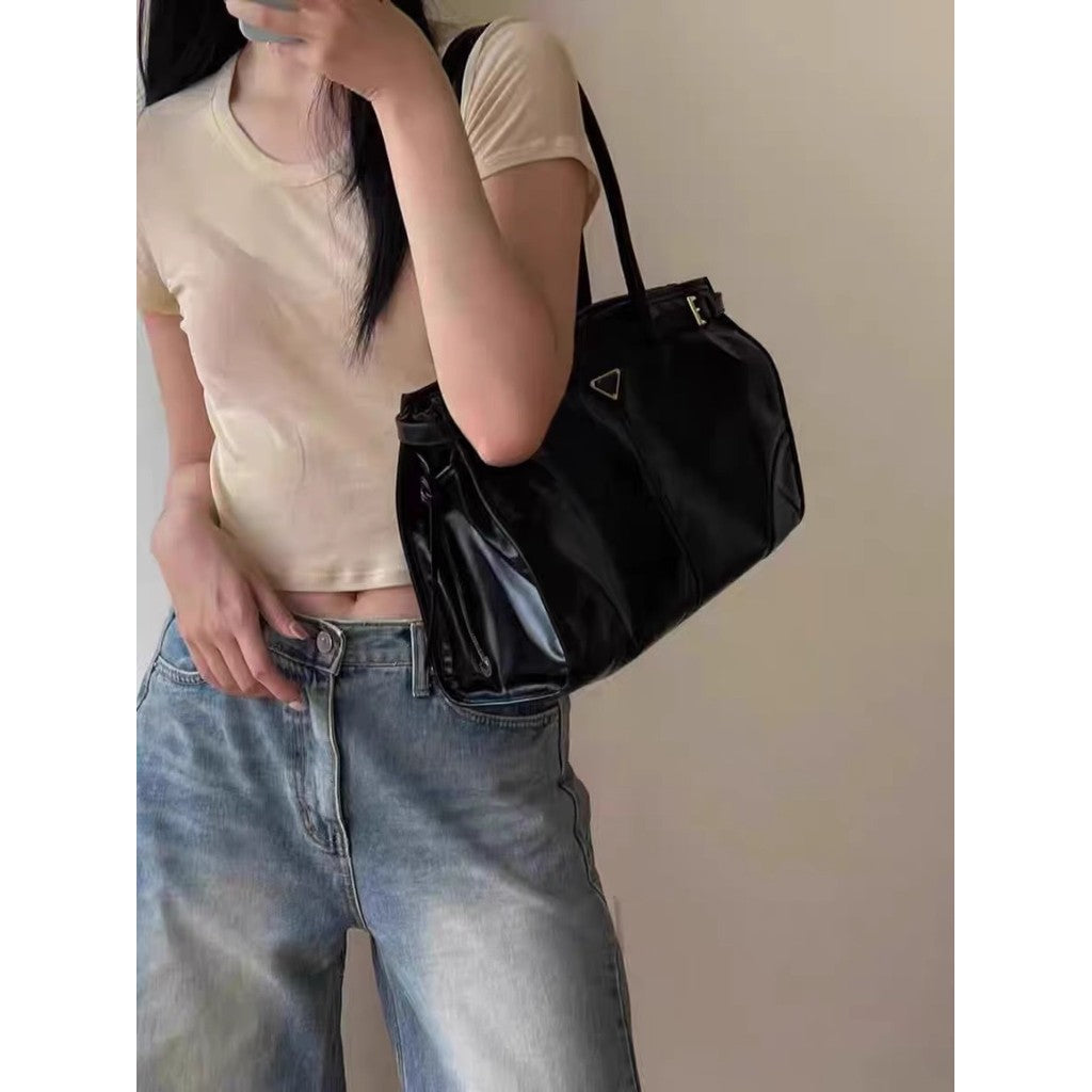 Ielgy High-End Oil Wax Leather Motorcycle Handbag Large Capacity Tote Bag Commuter Fashion All-Match Shoulder Messen