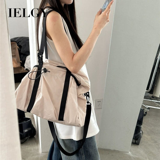 Ielgy Korean Version Simple All-Match Lightweight Nylon Travel Messenger Shoulder Bag