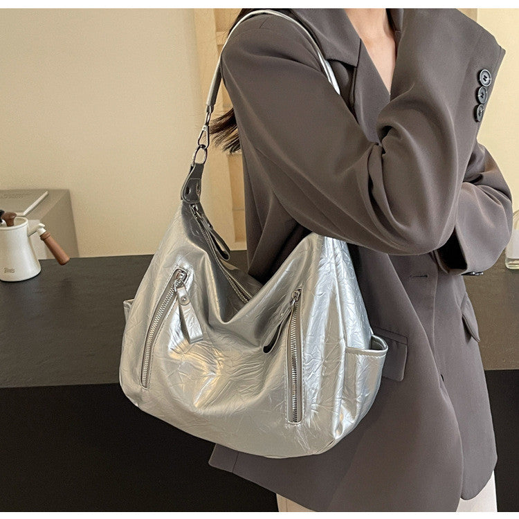 Ielgy Fashion Hot Girl Style Motorcycle Bag Retro Large-Capacity Shoulder Bag Commuter Tote Bag