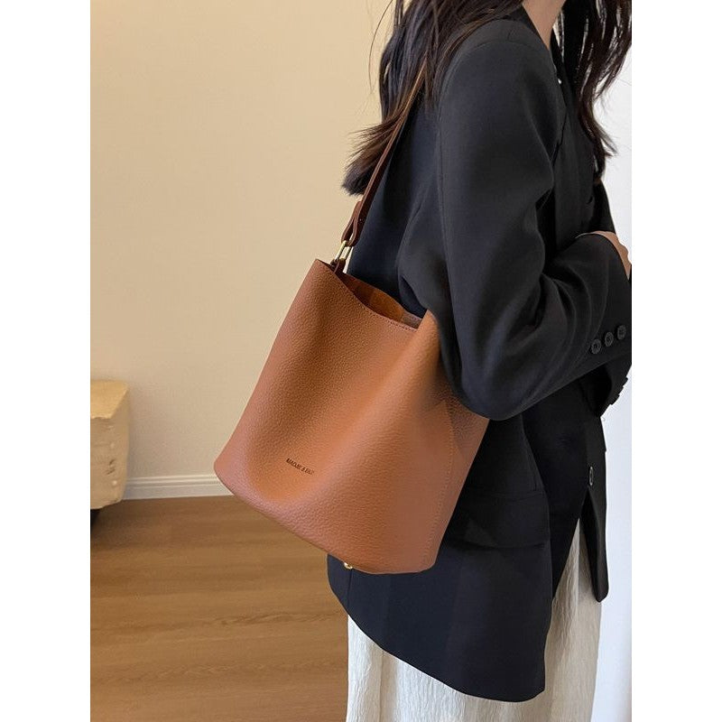 Ielgy Western Style Bucket Bag All-Match Texture One Shoulder Commuter Casual Korean Version