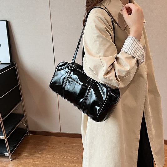 Ielgy Black Shoulder Bag Summer Texture Fashion Commuter Handbag