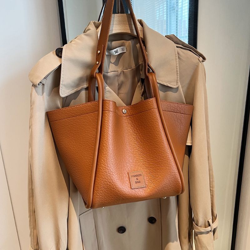 Ielgy Large Capacity Underarm Bag Autumn Winter Trendy Retro Tote Bag