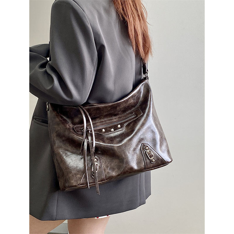 Ielgy Female Bag Autumn Winter Retro Merad Large-Capacity One-Shoulder Messenger
