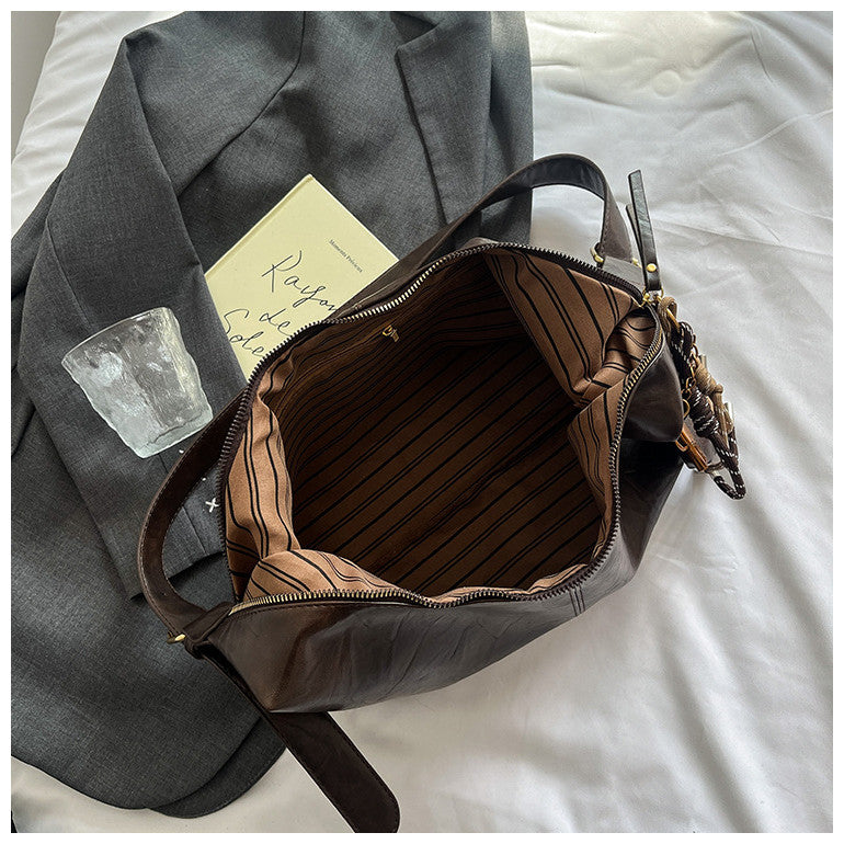 Ielgy Retro Soft Surface Large-Capacity Autumn Winter All-Match Messenger Bag Fashion One-Shoulder Commuter Bag