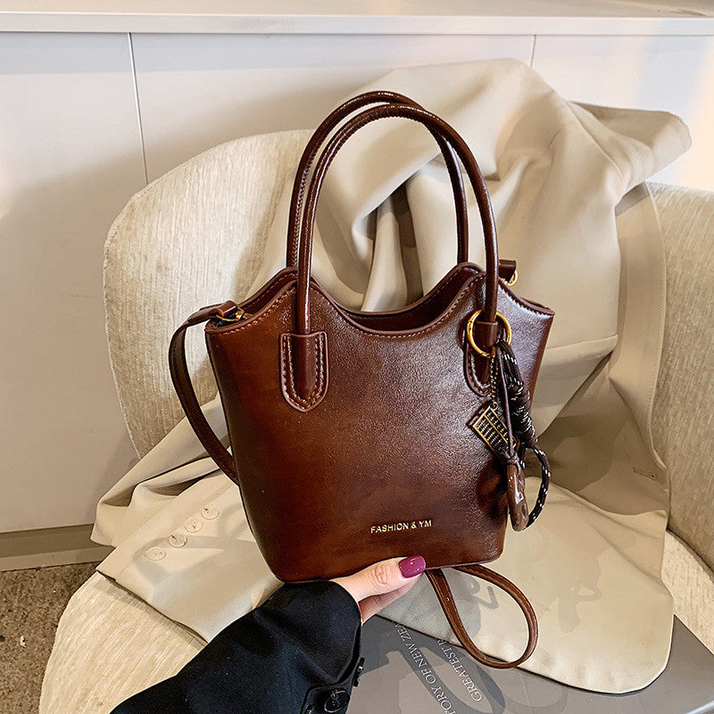Ielgy Autumn Winter Retro High-End Feeling Fashionable All-Match Messenger Bag Portable Bucket Bag