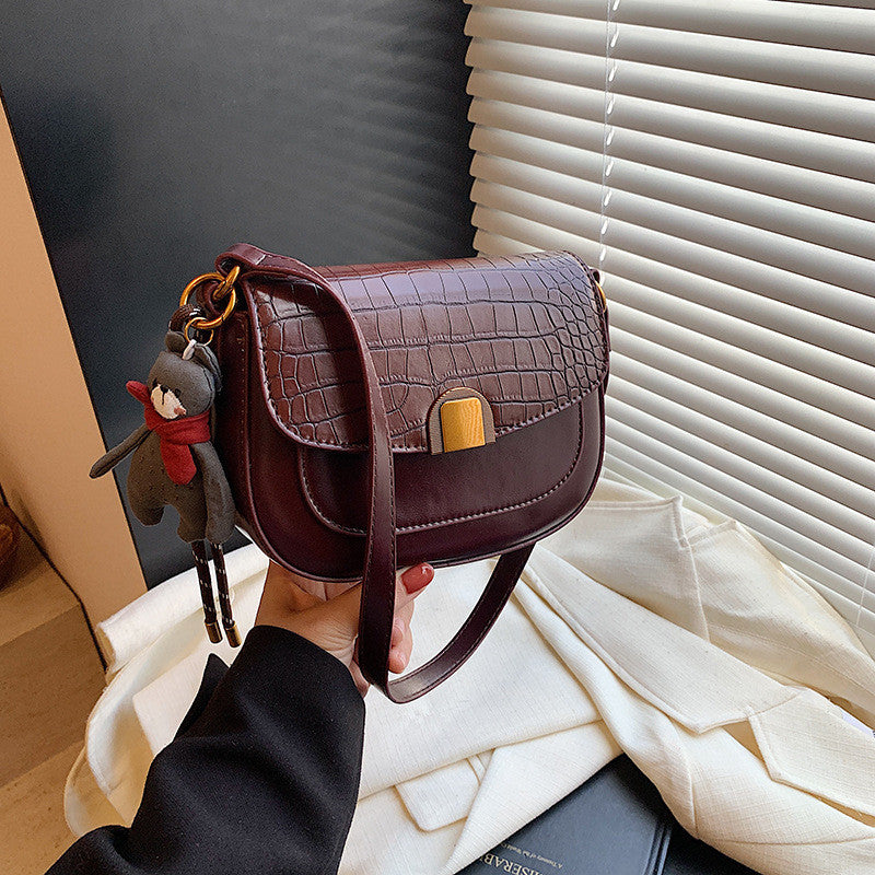 Ielgy French Niche Saddle Bag Autumn Winter One-Shoulder High-End Retro All-Match Fashion Cross-Body Bag