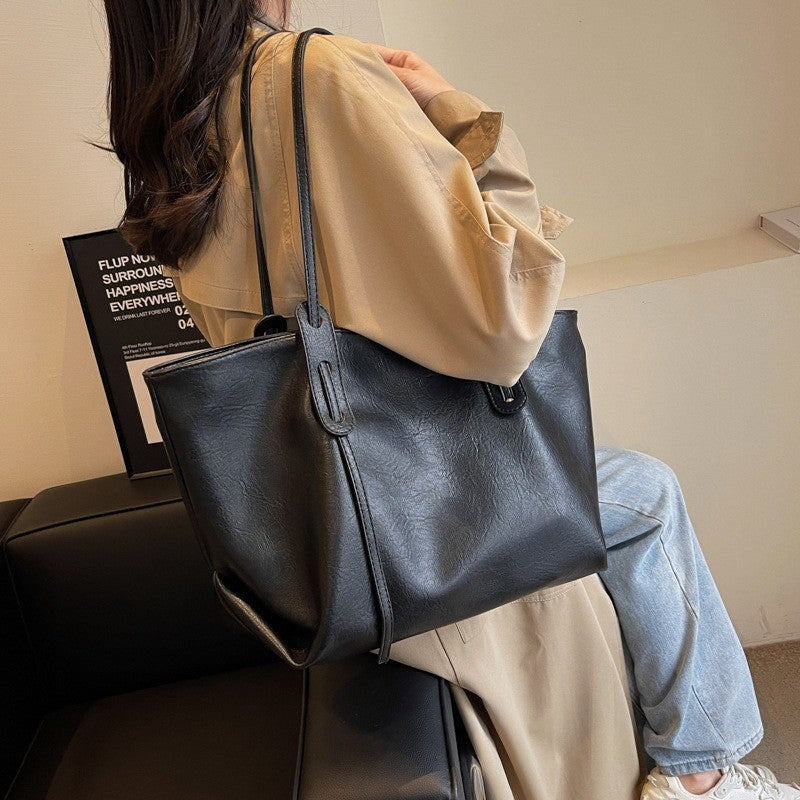 Ielgy Retro Large Capacity Bag Shoulder Commuter Fashion Tote Bag