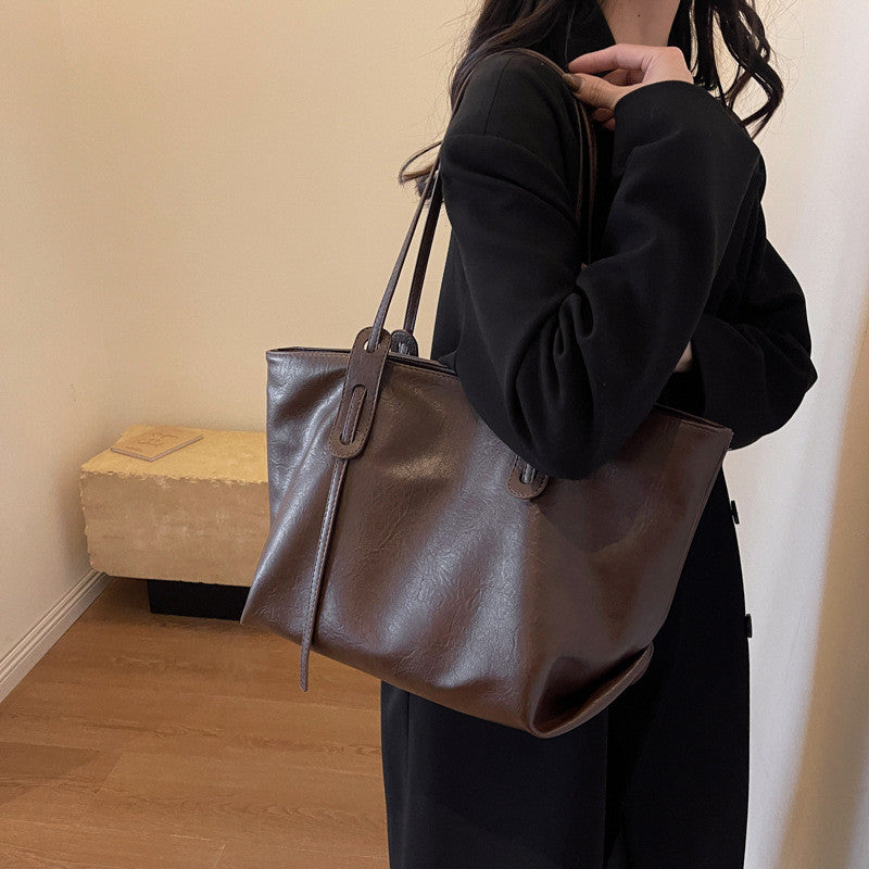 Ielgy Retro Large Capacity Bag Shoulder Commuter Fashion Tote Bag