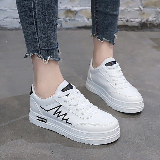 IELGY [size: 35-40]Korean breathable white shoes for women/ trendy casual ins skate women's shoes