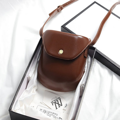 IELGY New saddle bag fashion casual shell bag ladies messenger bag shoulder bag