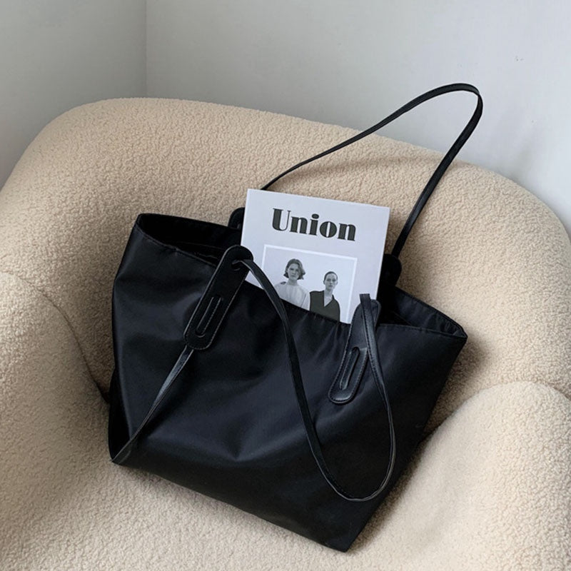 IELGY reinforced shoulder strap Large capacity shoulder bag big bag trend fashion nylon European and American retro handbag tote bag