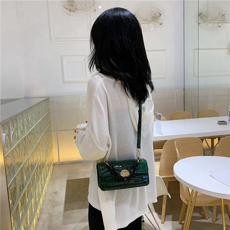IELGY One-shoulder handbags fashion crocodile pattern wild retro Messenger small square bag female