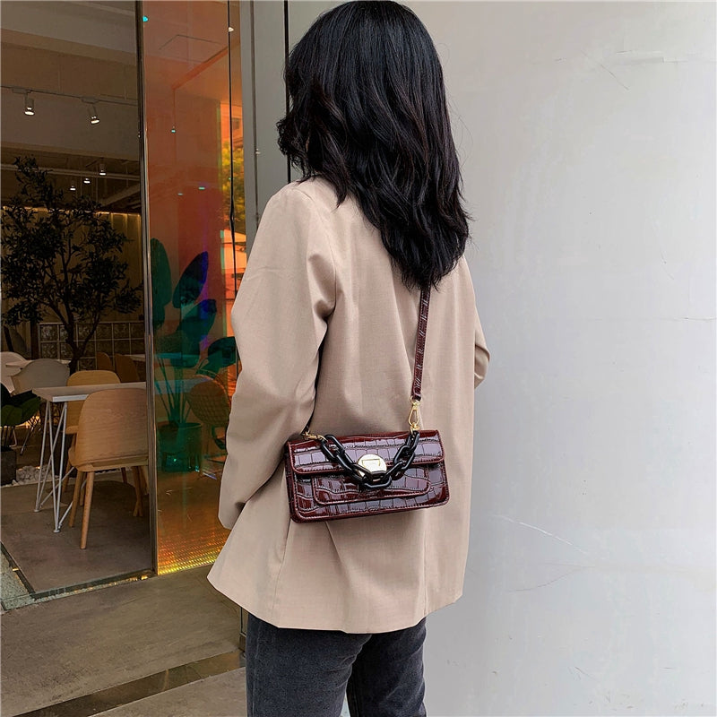 IELGY One-shoulder handbags fashion crocodile pattern wild retro Messenger small square bag female