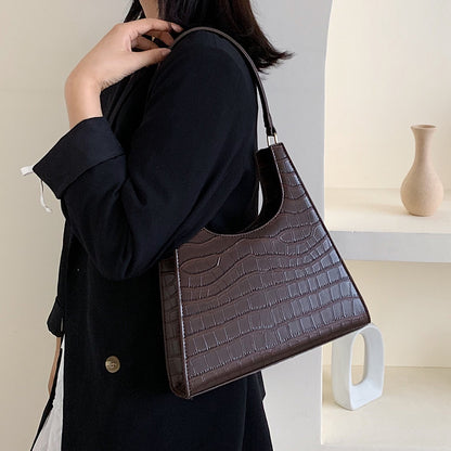 IELGY Vintage crocodile style single shoulder bag
