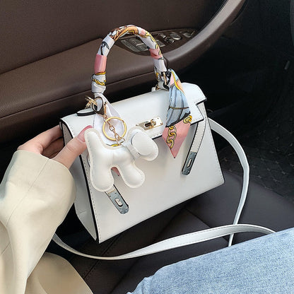 IELGY Large capacity portable shoulder messenger bag fashion trend Kelly bag