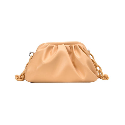IELGY The Korean version of leisure fashion clouds clip buckle shoulder Messenger bag is new