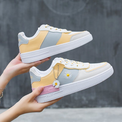 IELGY fashion ladies small daisy breathable port style casual white shoes