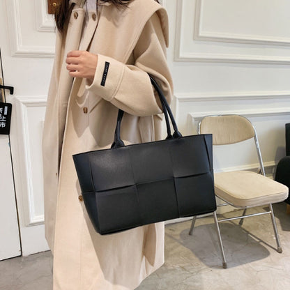 IELGY Ladies braided commuter large capacity handbag