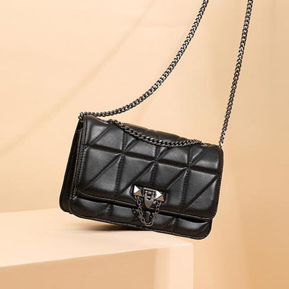 IELGY one shoulder Small soft fashion rhombus ins chain black all-match classic elegance messenger bag