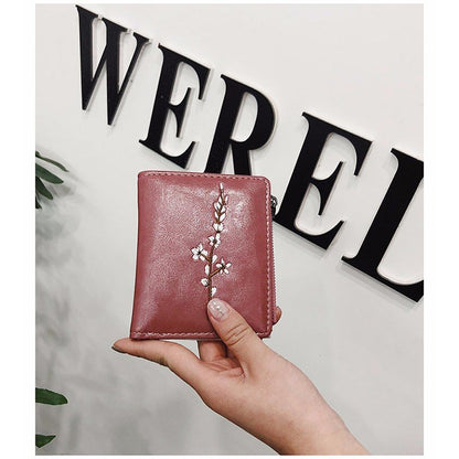 IELGY Vintage ladies short embroidered zip wallet
