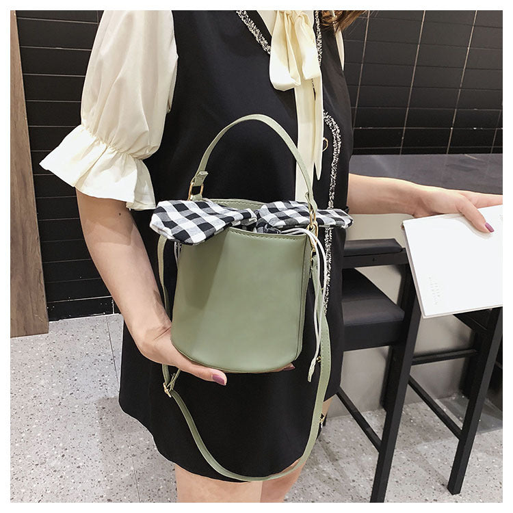 IELGY bag female Korean version of all-match casual bucket bag fashion simple shoulder messenger bag
