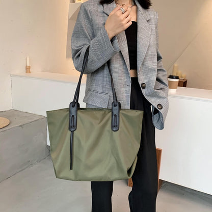 IELGY reinforced shoulder strap Large capacity shoulder bag big bag trend fashion nylon European and American retro handbag tote bag