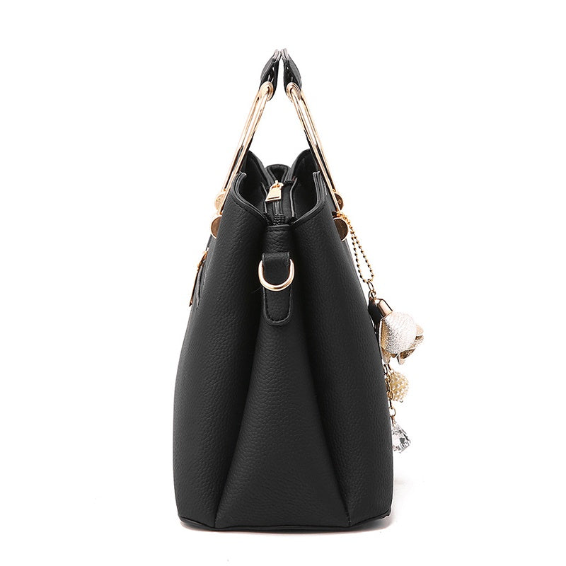 IELGY metal decoration elegant Korean style fashion stitching messenger large-capacity female bag