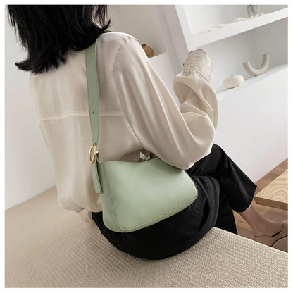 IELGY bright leather fashion temperament small bag simple and versatile female bag