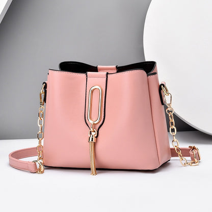 IELGY fashion solid color chain tassel personalized one-shoulder messenger bag